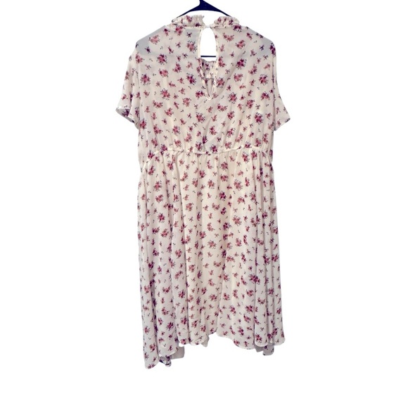 Torrid Plus Size 2 (2X / 18-20) White Floral Chiffon Flutter-Sleeve Dress – Flow - Picture 7 of 10